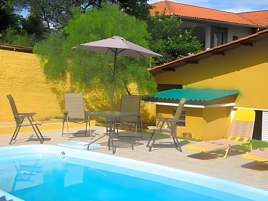 Hotel e Pousada Caroline