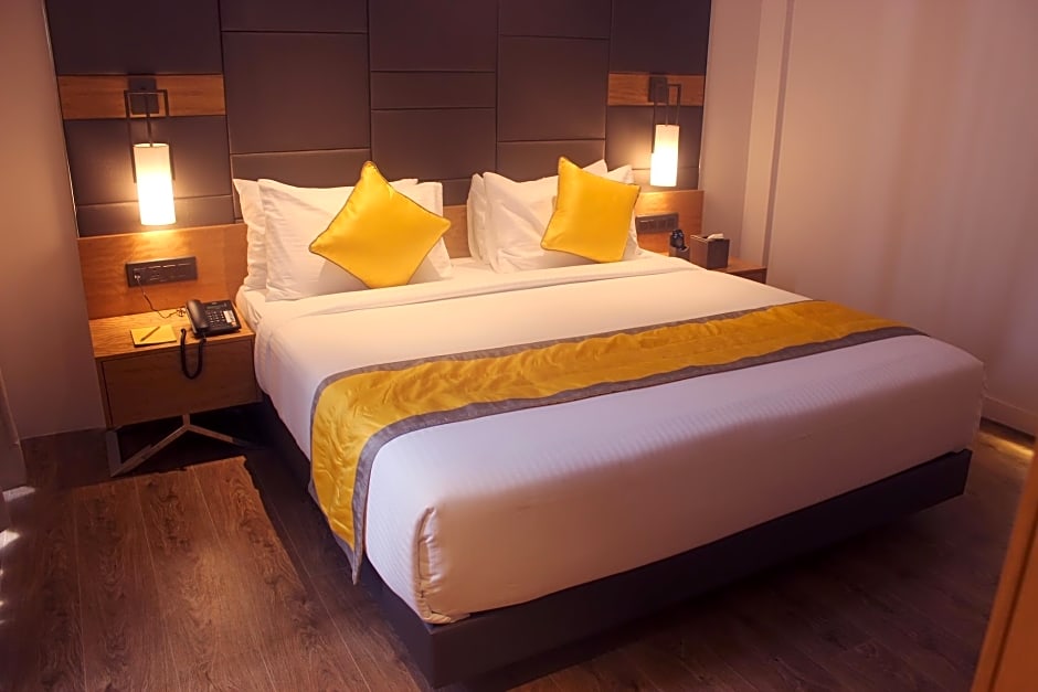 Fountain Tree by TGI