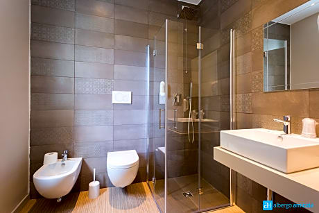 Triple Classic with balcony