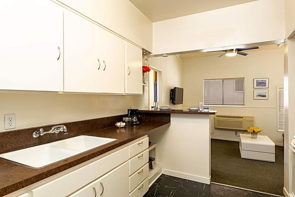 The Sea View Inn At The Beach