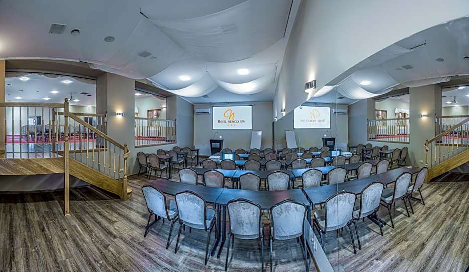 Hotel Niemcza Wino & Spa