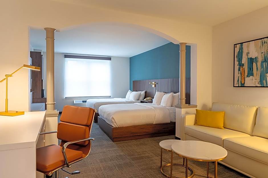 Comfort Inn & Suites Near Burke Mountain