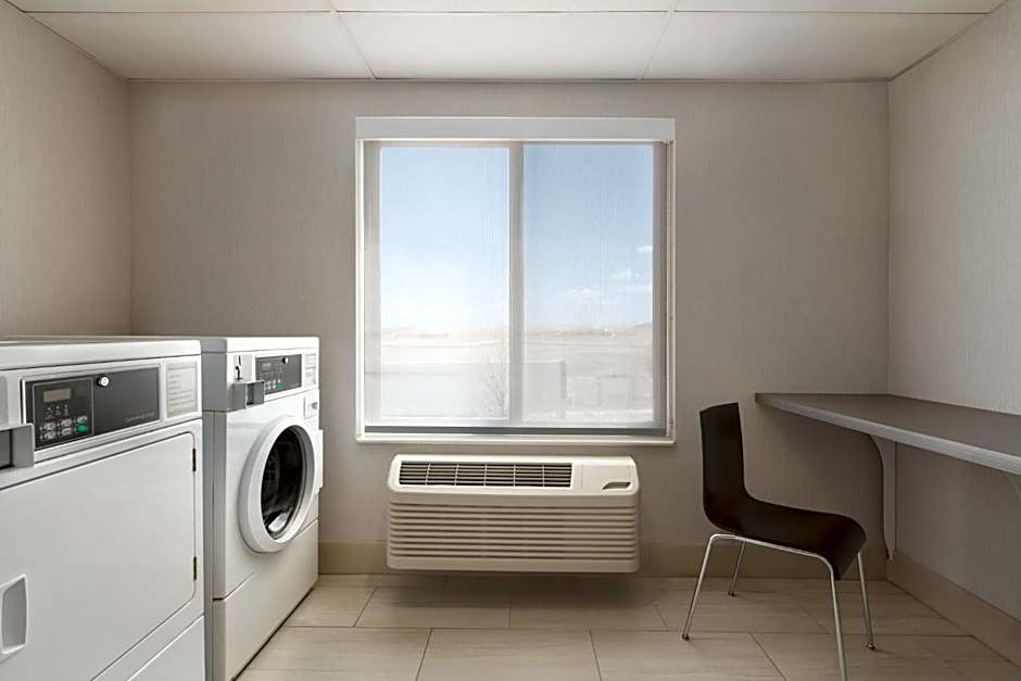 Holiday Inn Express Hotel & Suites Denver Airport By IHG