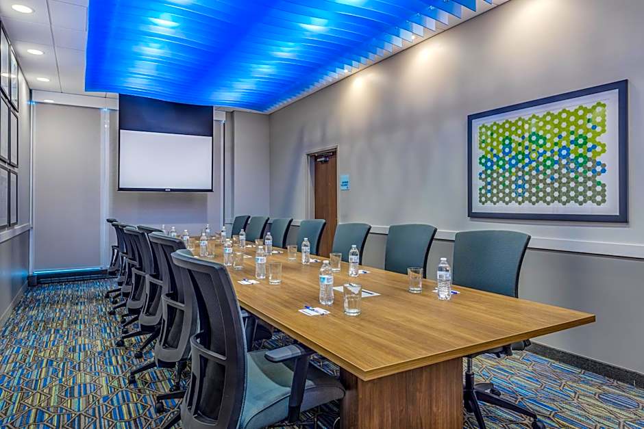 Holiday Inn Express & Suites Rice Lake By IHG