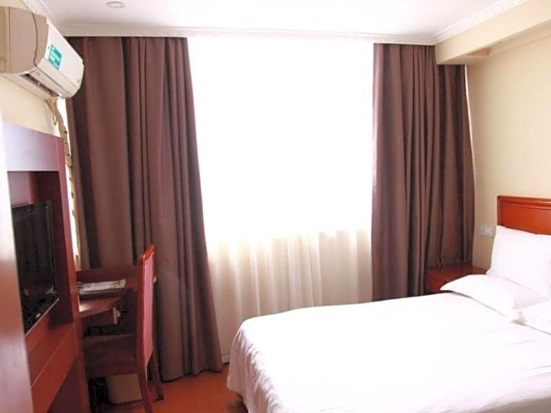 GreenTree Inn Jiangsu Huaian Chuzhou Avenue Business Hotel