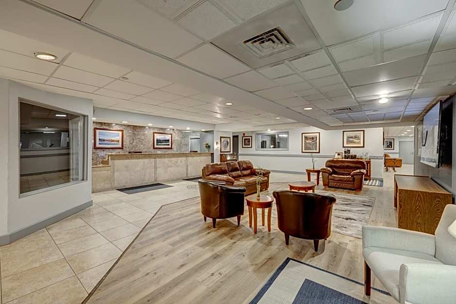 Riverside Hotel