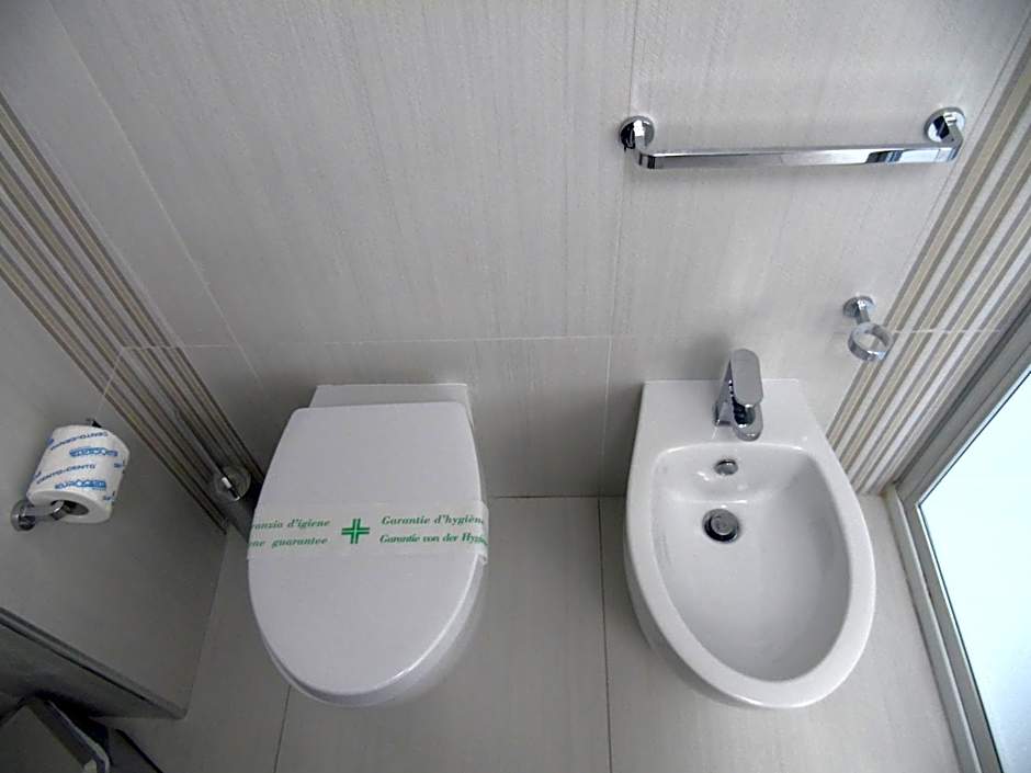 Areté Luxury Room