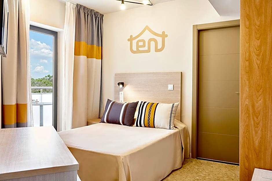 Photo 1 of 5 of Single Room & Unlimited Brunch