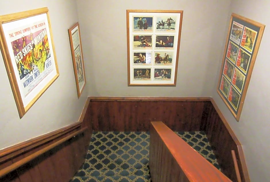 White Buffalo Hotel