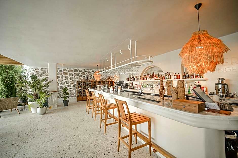 Perios Beach House - Adults Only