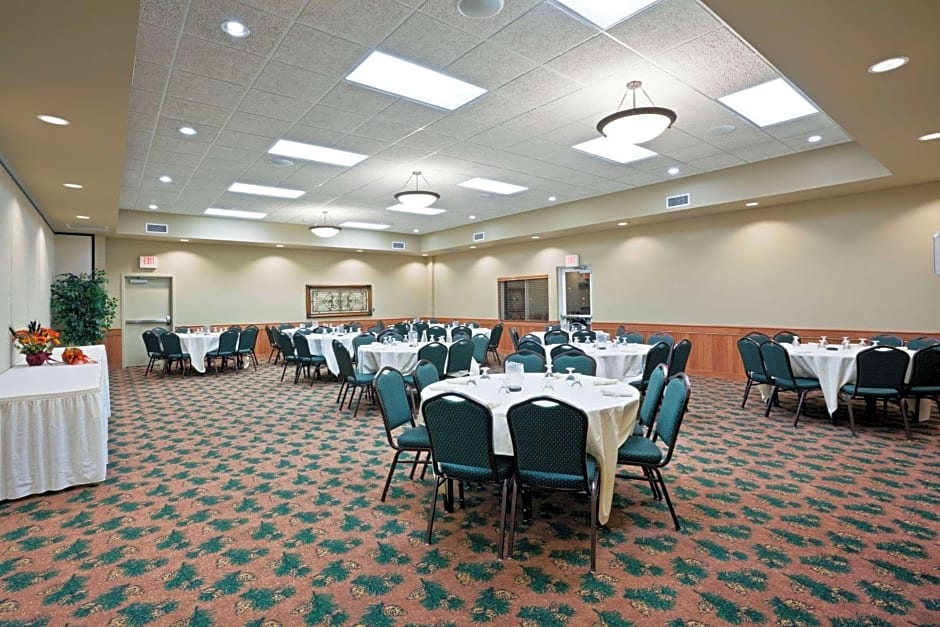 AmericInn by Wyndham Fort Pierre - Conference Center