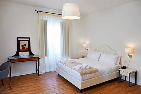 Junior Suite with Balcony