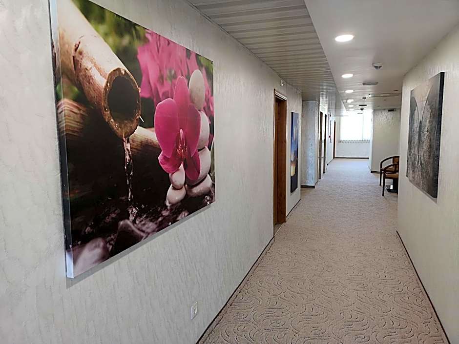 Terra Europe Brontes Hotel