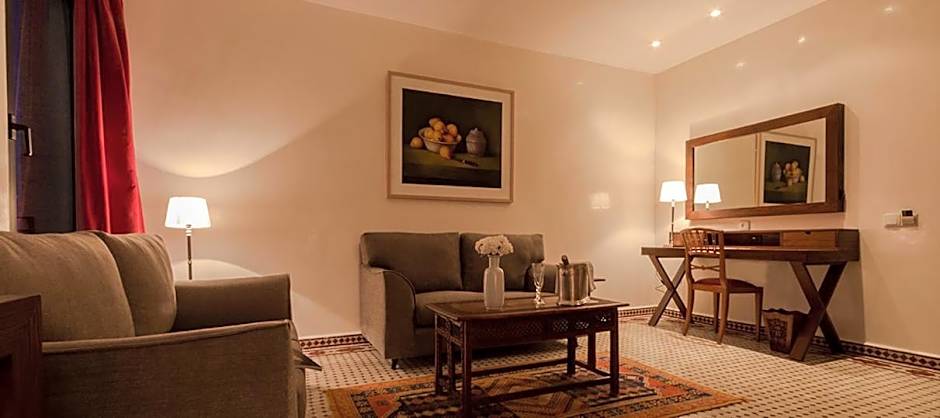 Soundouss Hotel