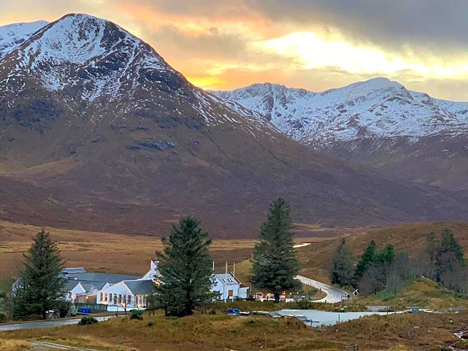 The Cluanie Inn