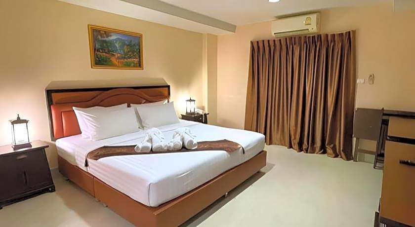 Rayong Lanna Hotel