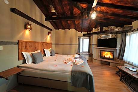Deluxe Double Room with Fireplace