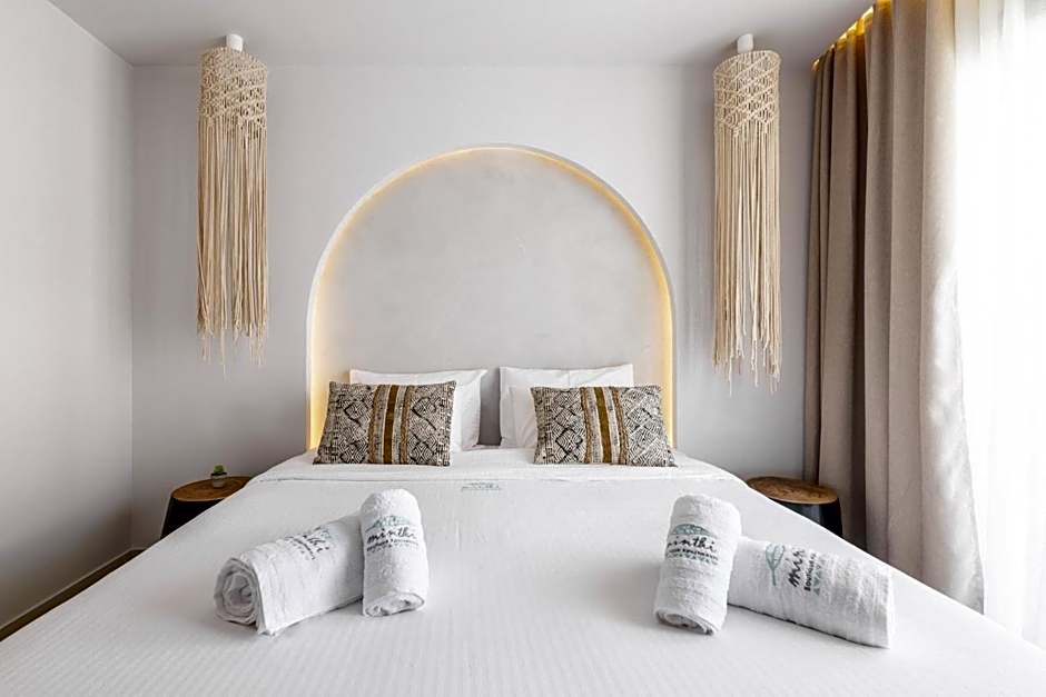 Amalthia Luxury Suites