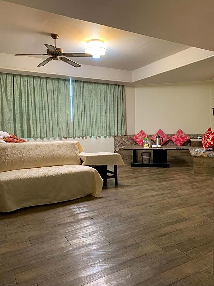 Photo 1 of 1 of Quintuple Room