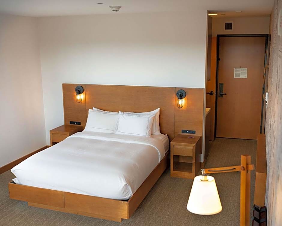 The Lismore Hotel Eau Claire - a DoubleTree by Hilton