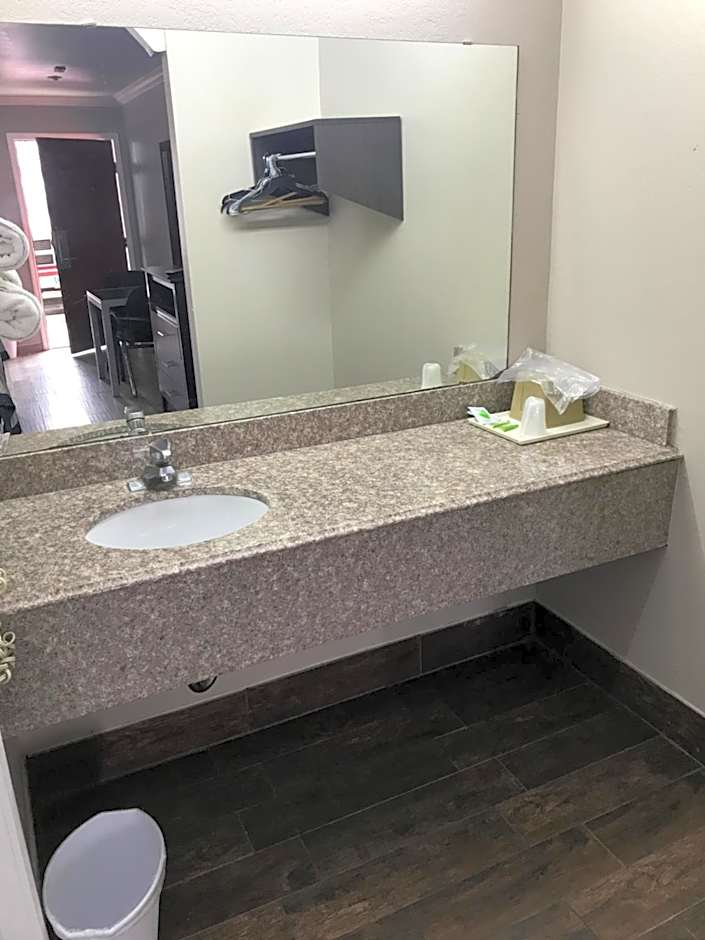 SouthTown S.A. Inn