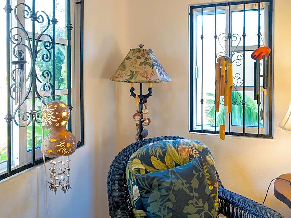 Casa Zarah - Hacienda Family Home - Pool and 2-Block to Beach