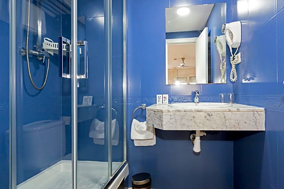 Yomo Hostal BCN Port
