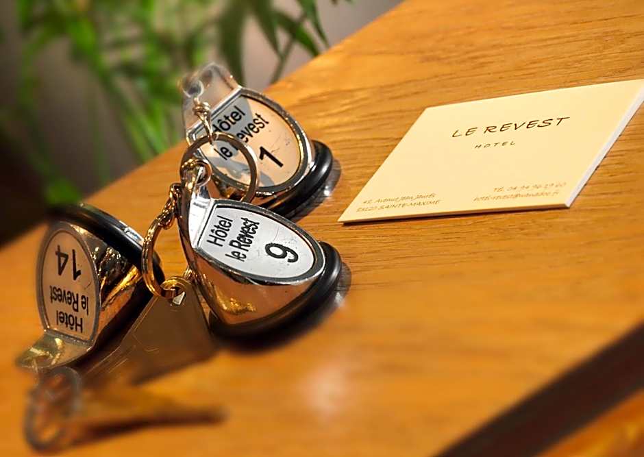 Brit Hotel Confort Le Revest Sainte-Maxime