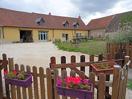 Datcha Bourguignonne, Chambres & Gîte