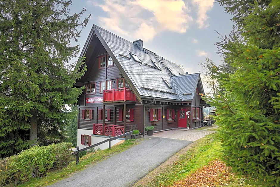 Ferienanlage Zum Silberstollen 2 Häuser am Berg Polderhof und Weißeritzhütte