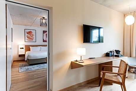 Family King Room with Two Single Beds