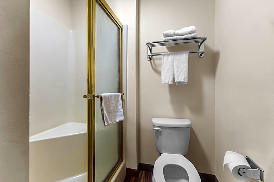 Travel Inn and Suites