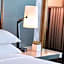 Renaissance Los Angeles Airport Hotel