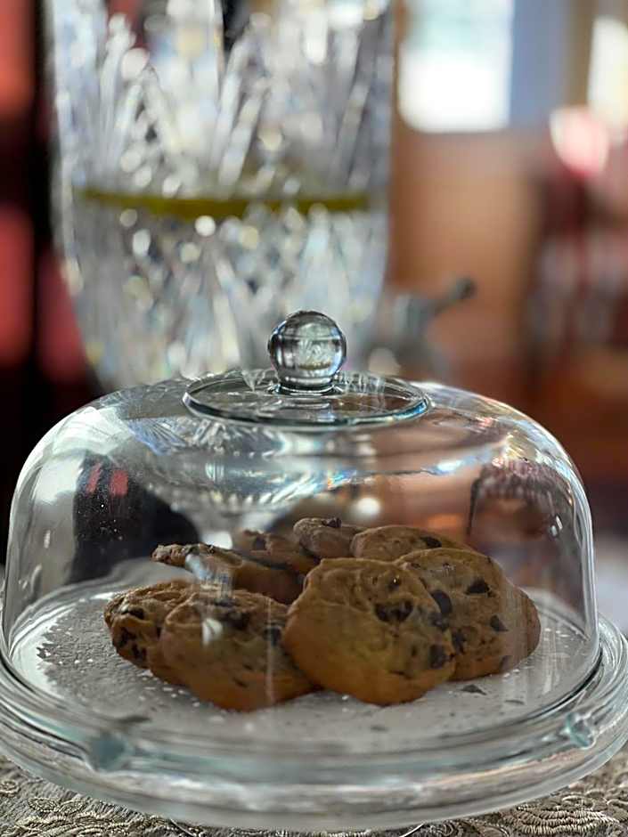 Almondy Inn Bed & Breakfast