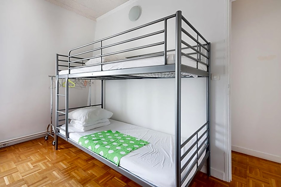 Cameleon Paris Guesthouse