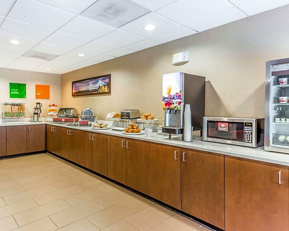 Comfort Suites at Isle of Palms Connector