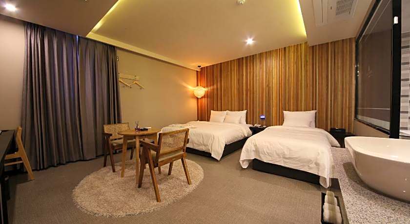 Le Idea Hotel