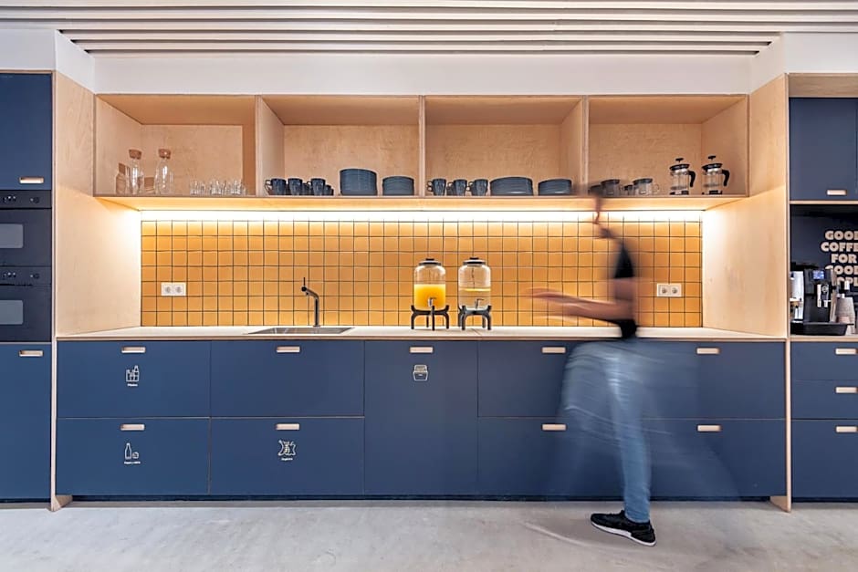 Colo Colo Hostel - Single Private Beds