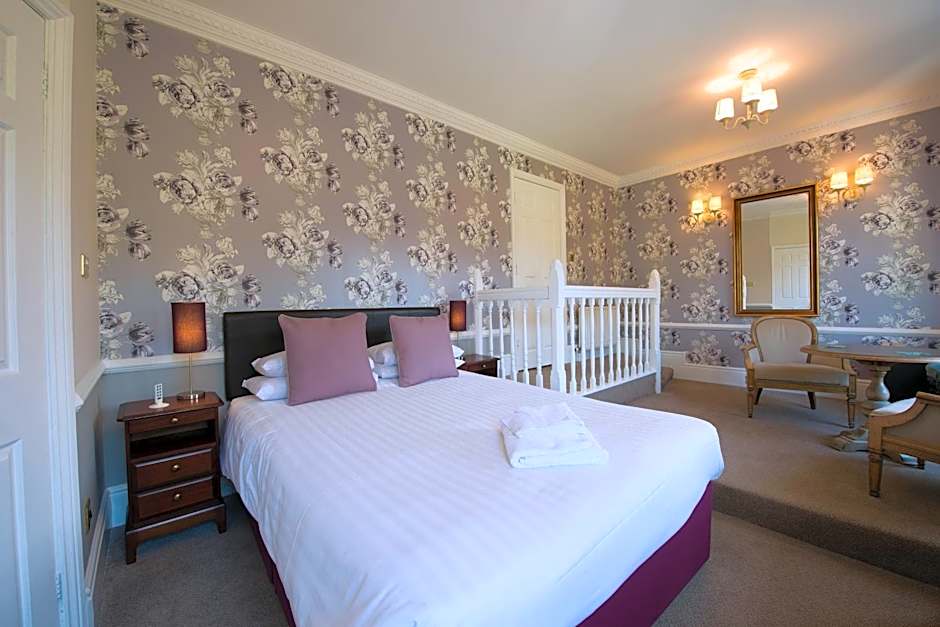 Woodlands Lodge Hotel