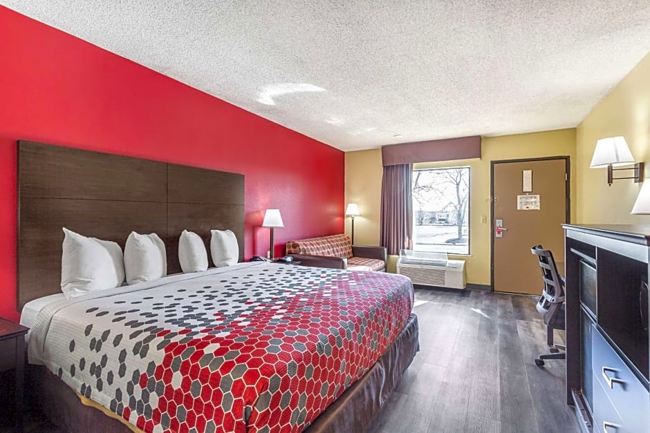 Econo Lodge Inn & Suite Clarksville