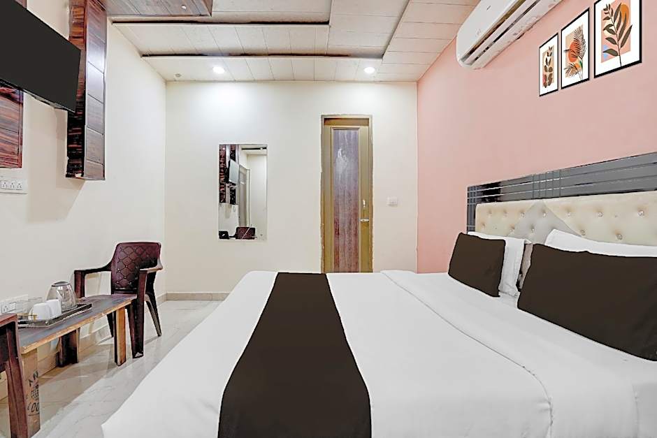 Super Hotel O Zirakpur City Court Complex Formerly The Platinum