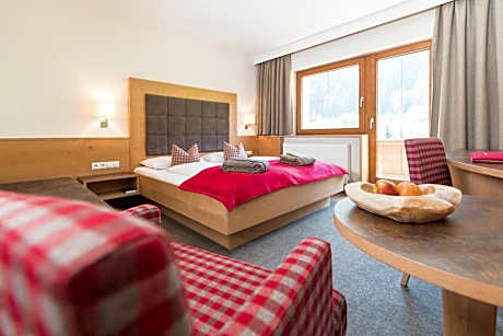 Comfort Double or Twin Room with garden view