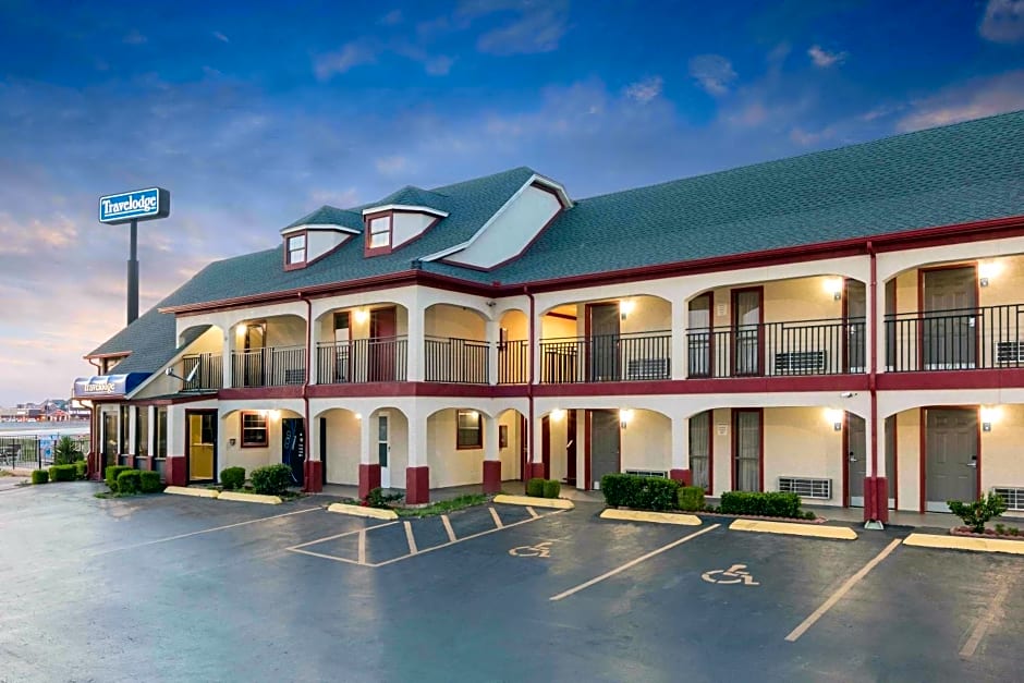 Travelodge Inn & Suites by Wyndham Norman