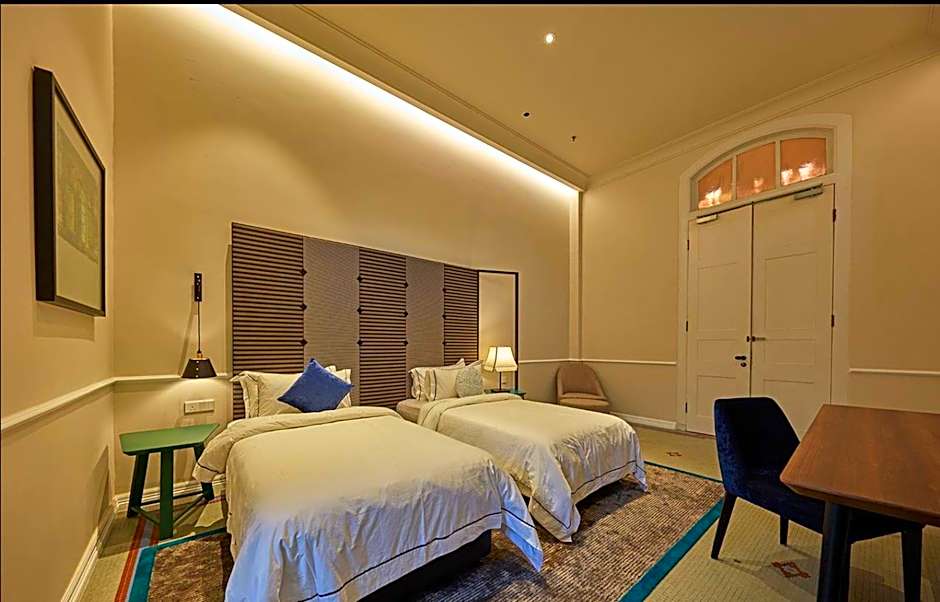 The Edison George Town