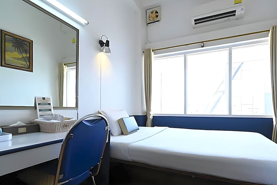 The Krungkasem Srikrung Hotel