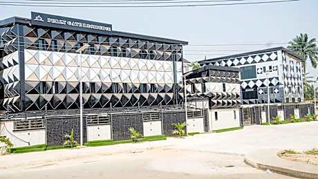 Perly Gate Residence 