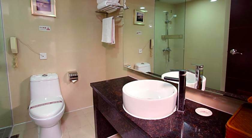 New World Hotel