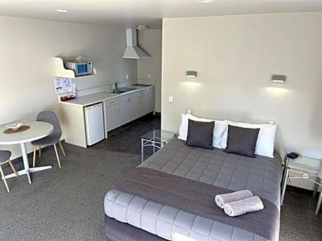 Jade Court Motor Lodge