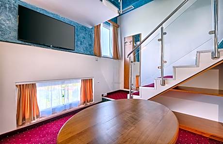 Suite with River View