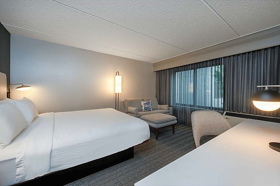 Courtyard by Marriott Columbus Airport